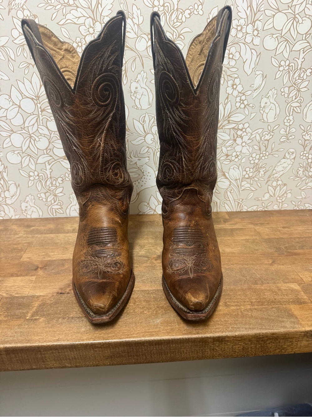 Justin Boots Brown Leather Western Heeled Cowboy Boots - women size 7